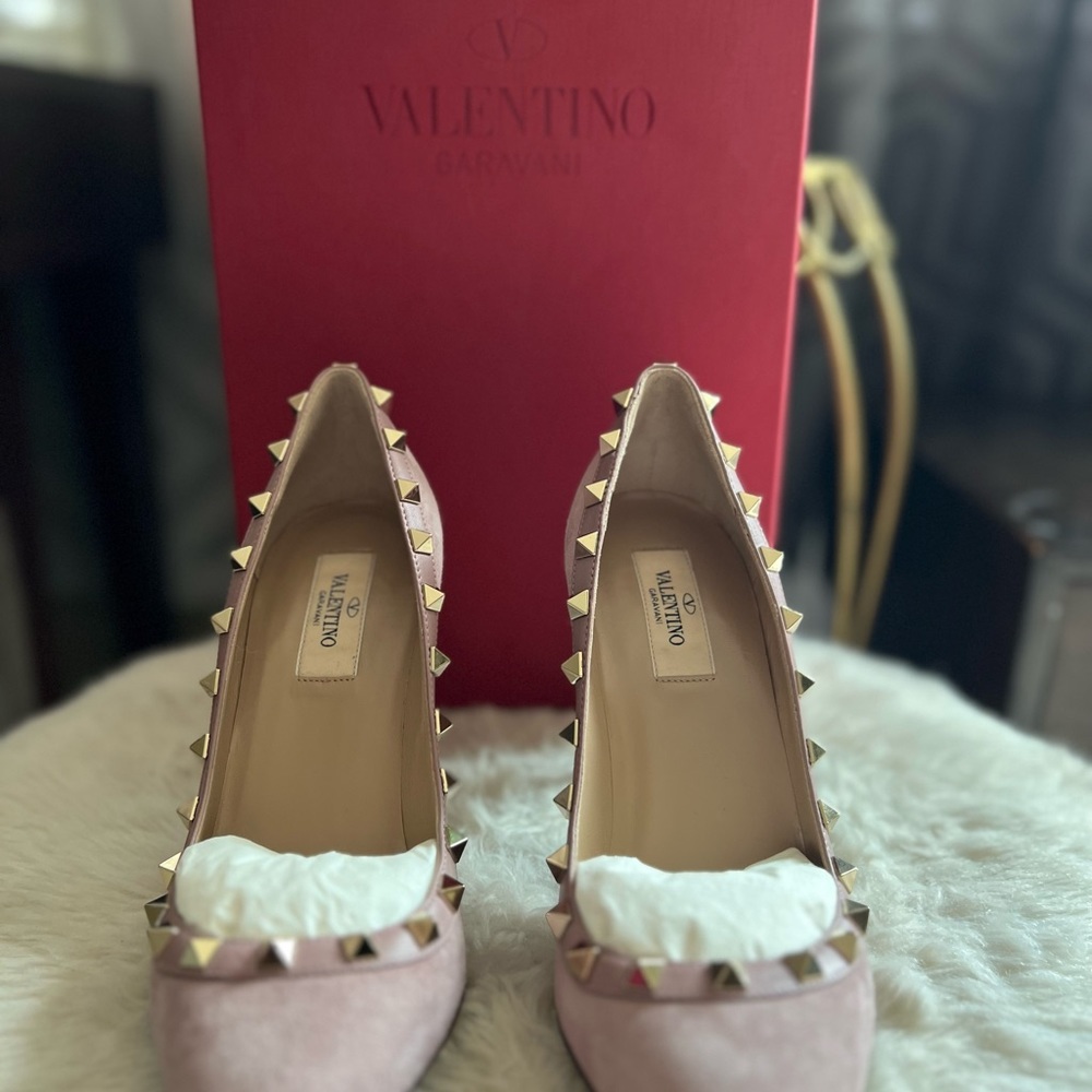 Authentic Valentino Garavani Pumps